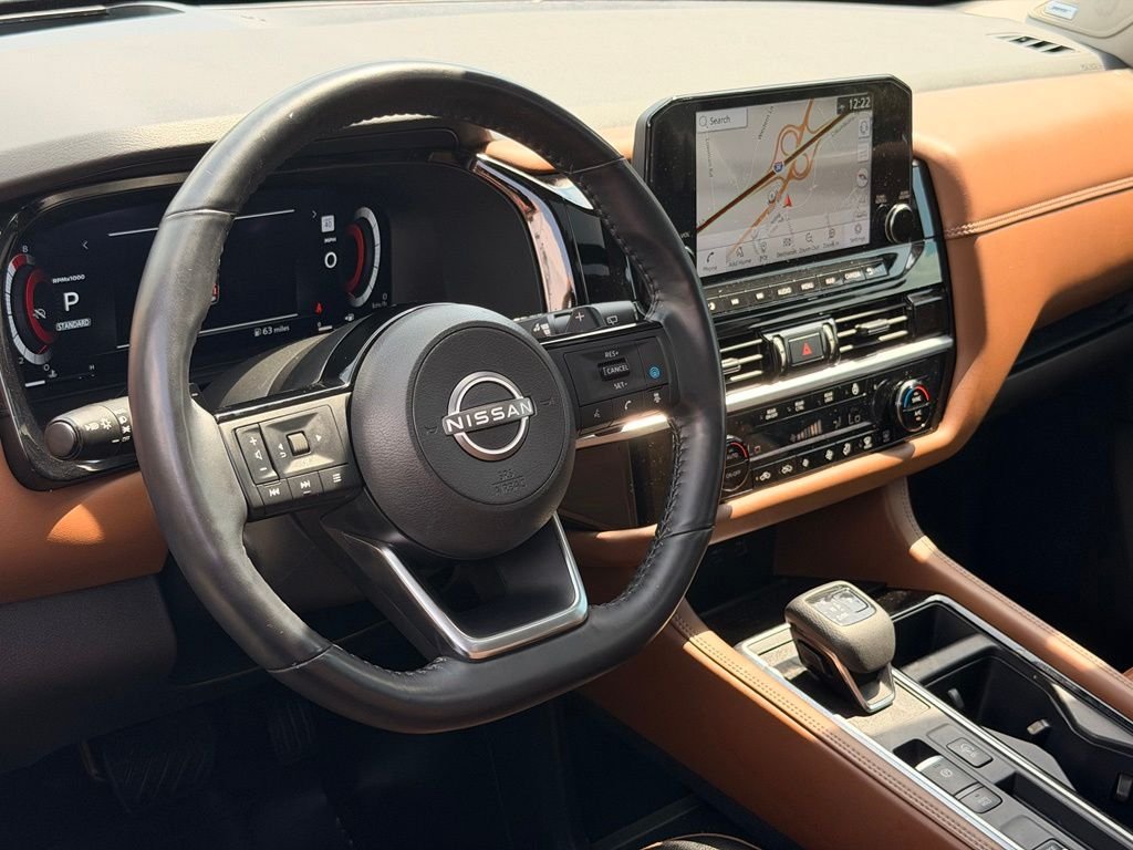Used 2024 Gray Nissan Platinum image 23