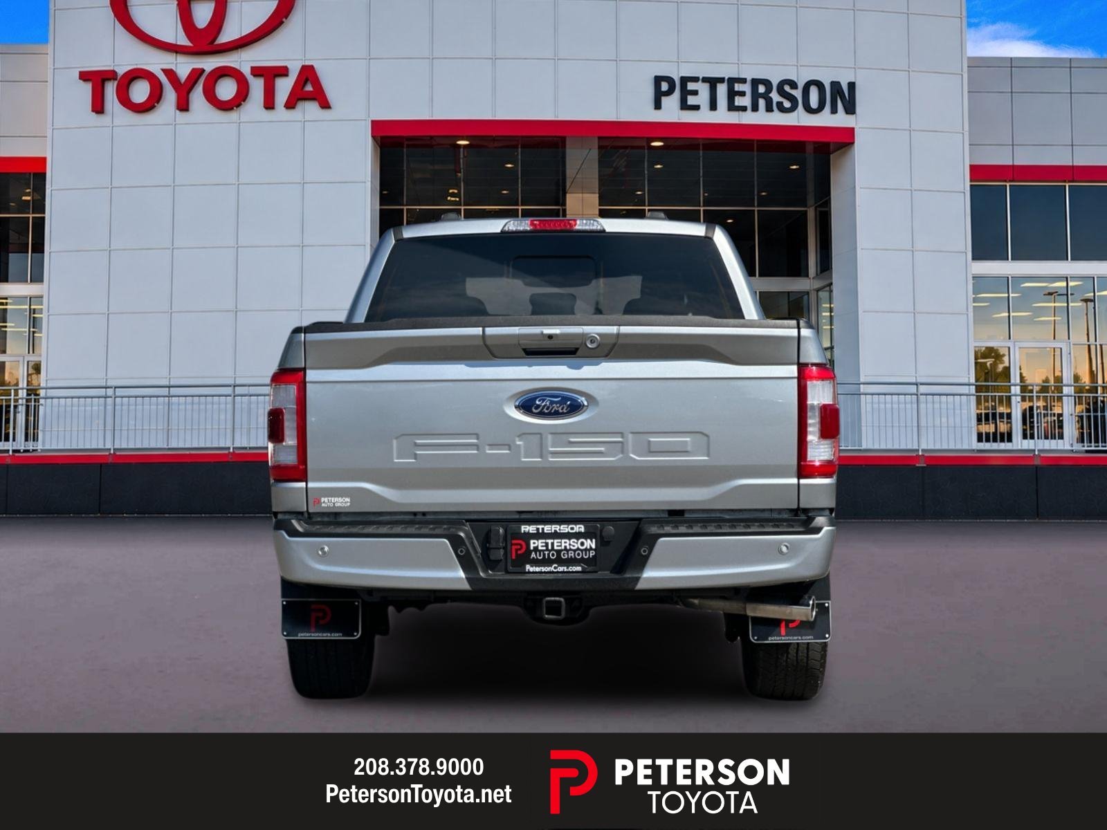 Used 2023  Ford Lariat image 4