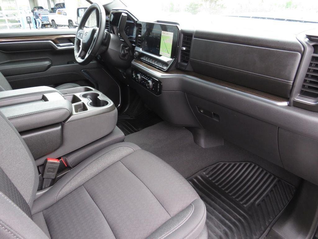 Used 2023 Black Chevrolet RST image 17