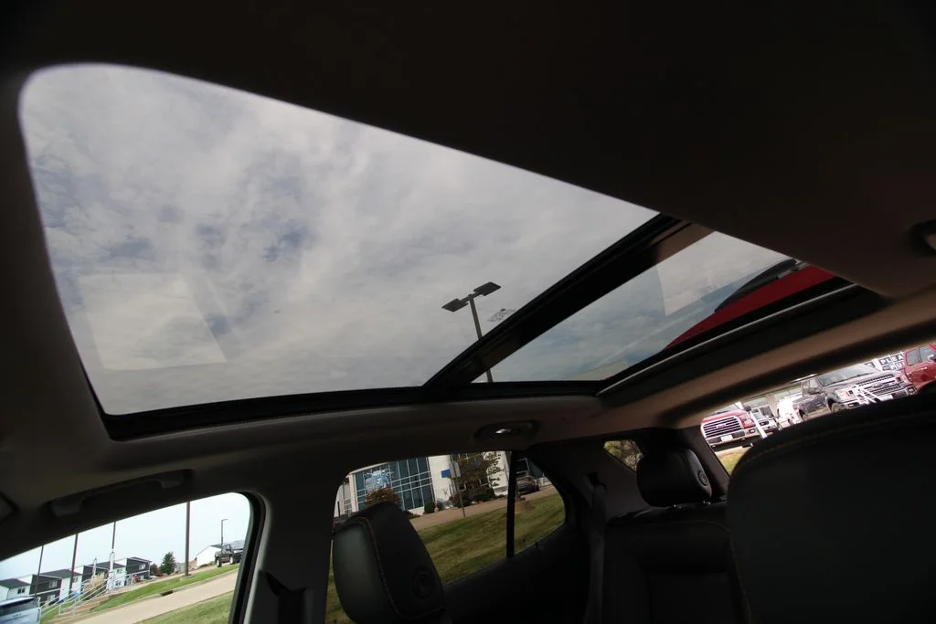Used 2019 Cajun Red Tintcoat Chevrolet Premier image 11
