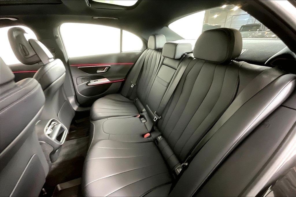 2026 Mercedes-Benz E-Class E350 - Photo 18