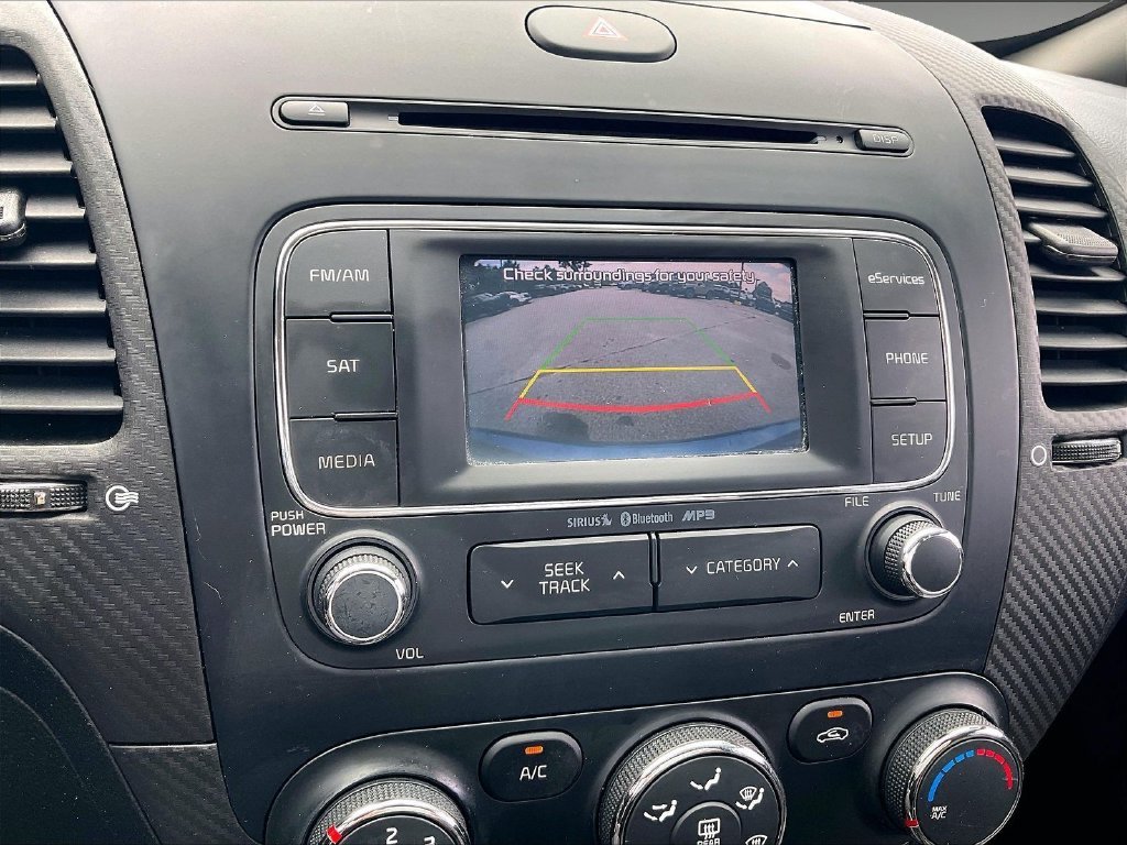 Used 2014 Abyss Blue Kia EX image 18