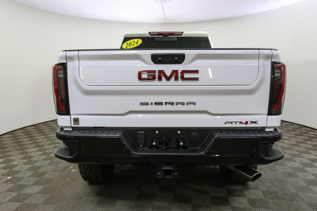 Used 2024 White GMC AT4X image 10
