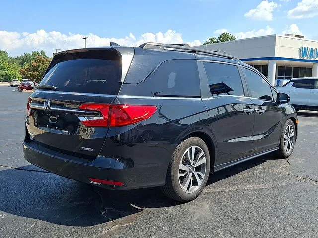 Used 2022  Honda Touring image 6