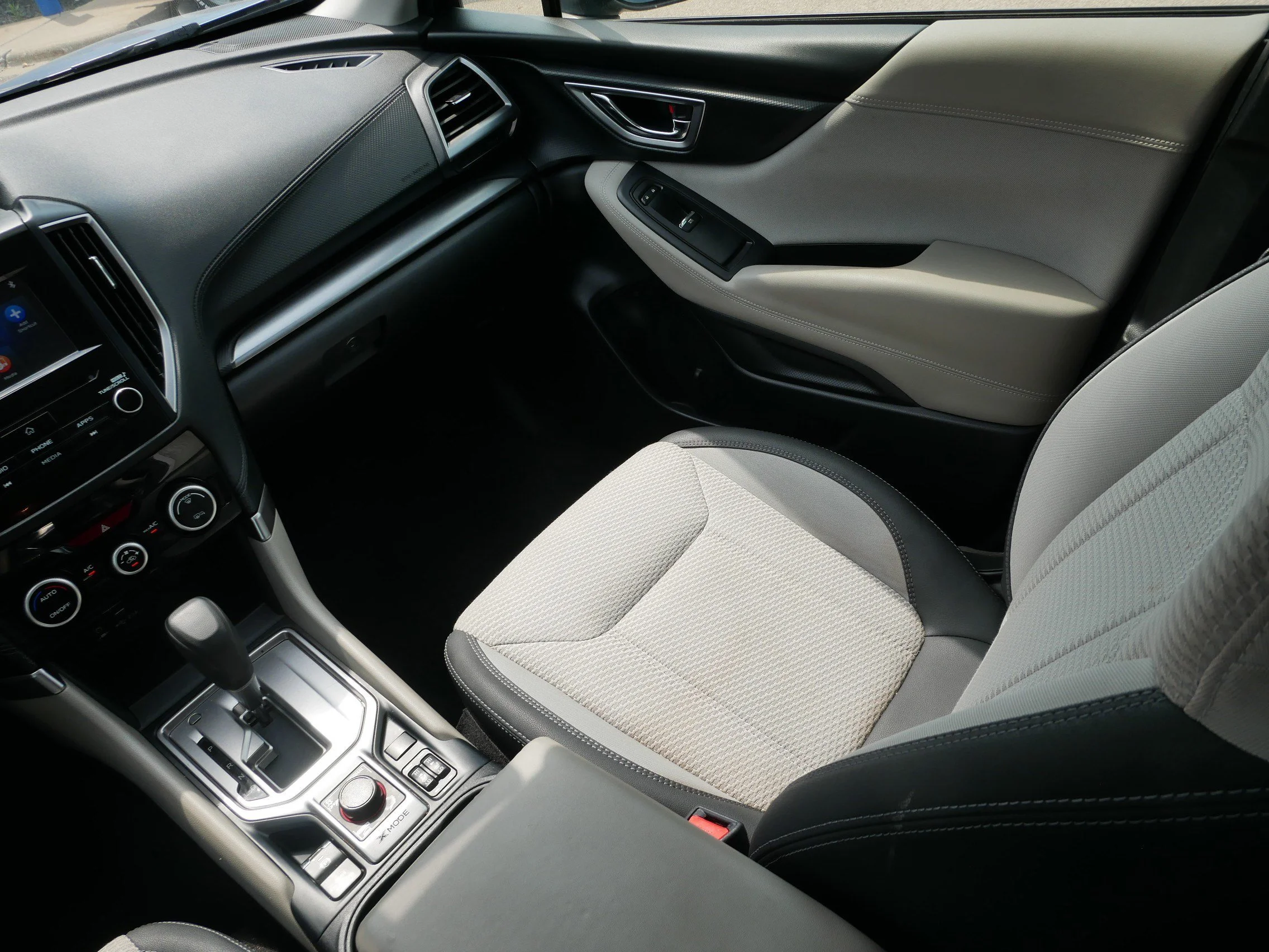 Used 2020 Horizon Blue Pearl Subaru Premium image 11