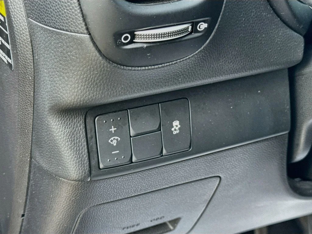 Used 2016 Black Kia Base image 10