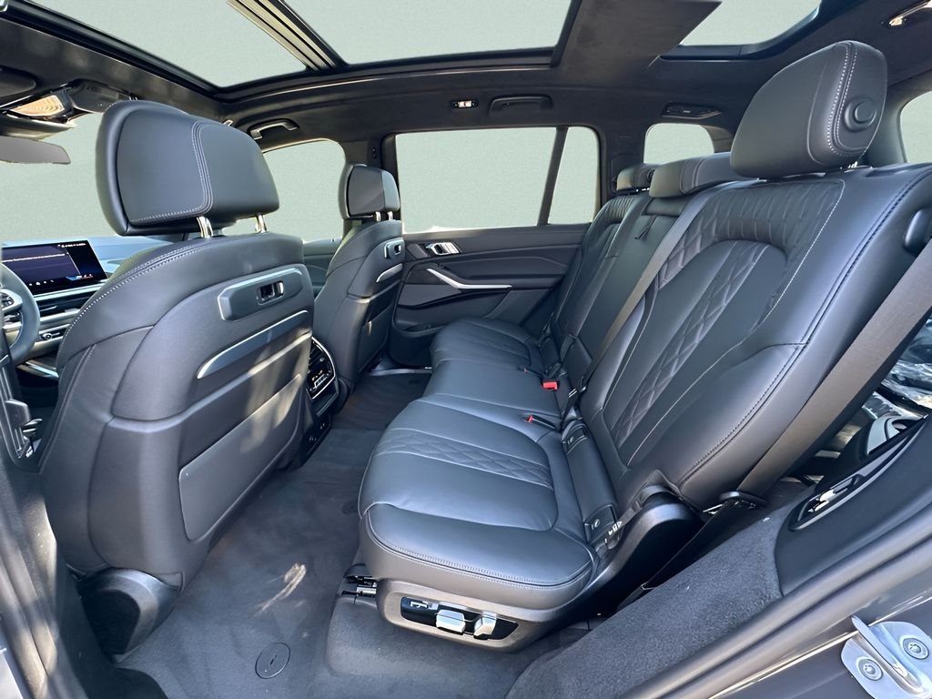 New 2027 Dravit Grey Metallic BMW M60i image 21