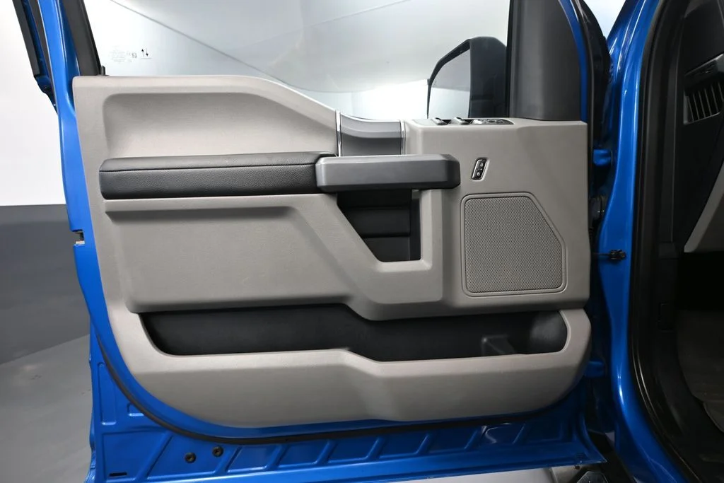 Used 2020 Blue Ford XLT image 20