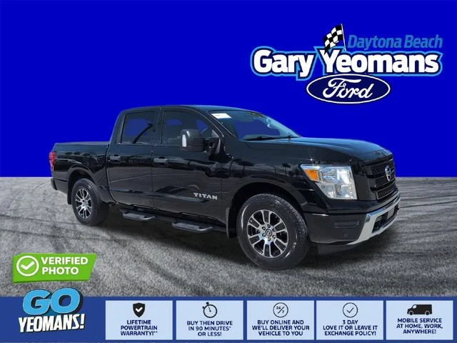2022 Nissan Titan SV
