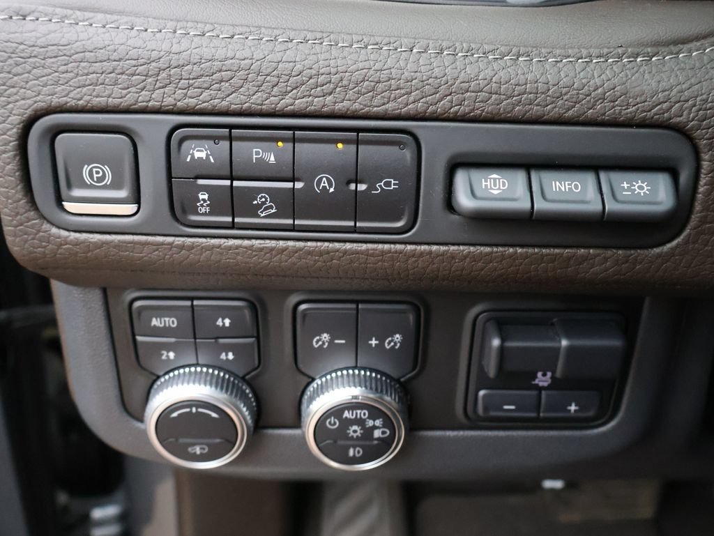 2021 GMC Yukon Denali - Photo 35