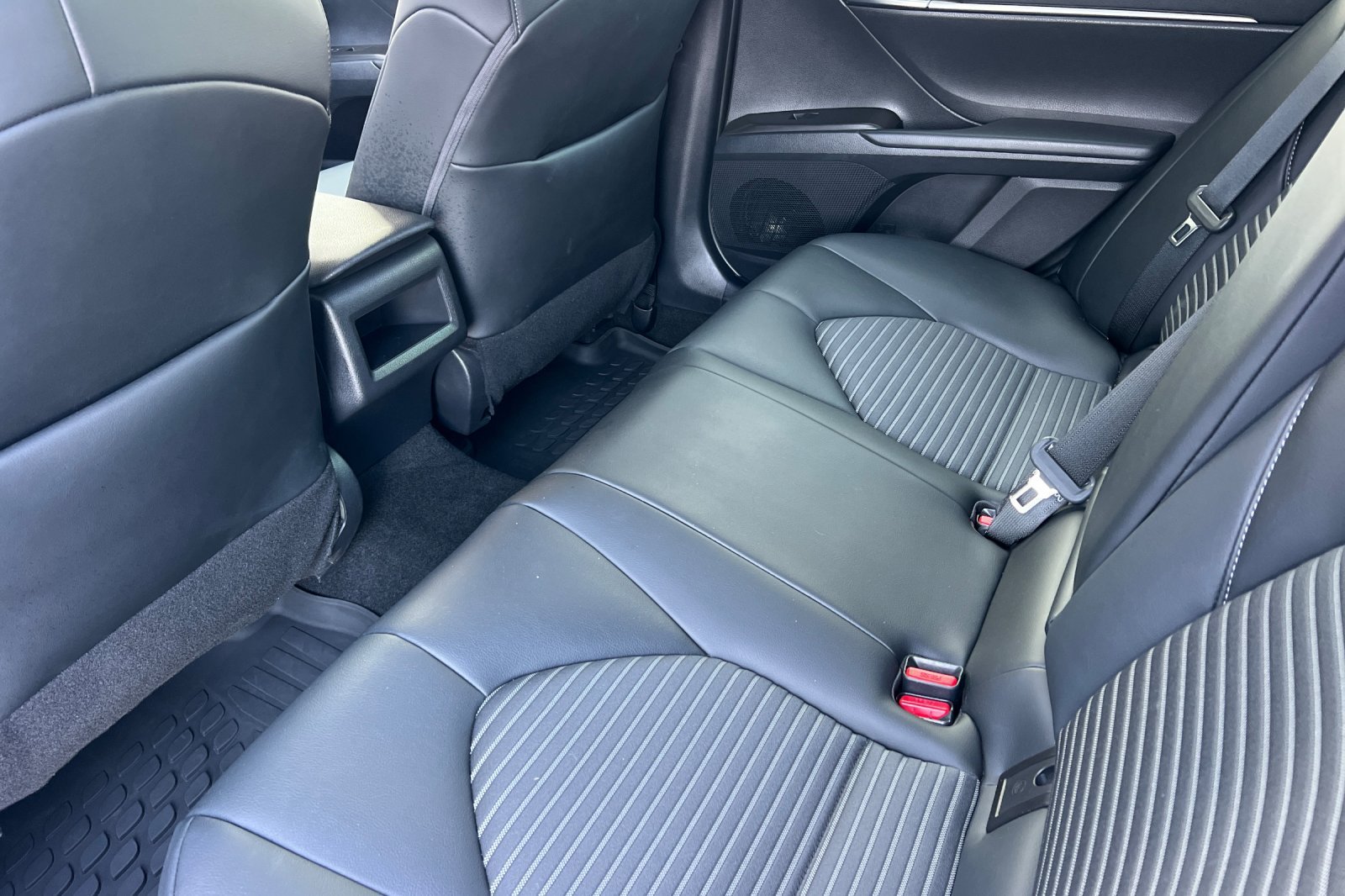 Certified Used 2022 White Toyota Hybrid SE image 12