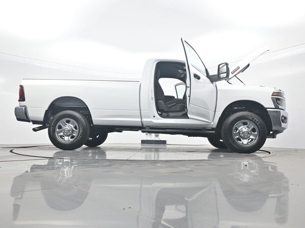 New 2026 Bright White Clear-Coat Exterior Paint RAM Tradesman image 45