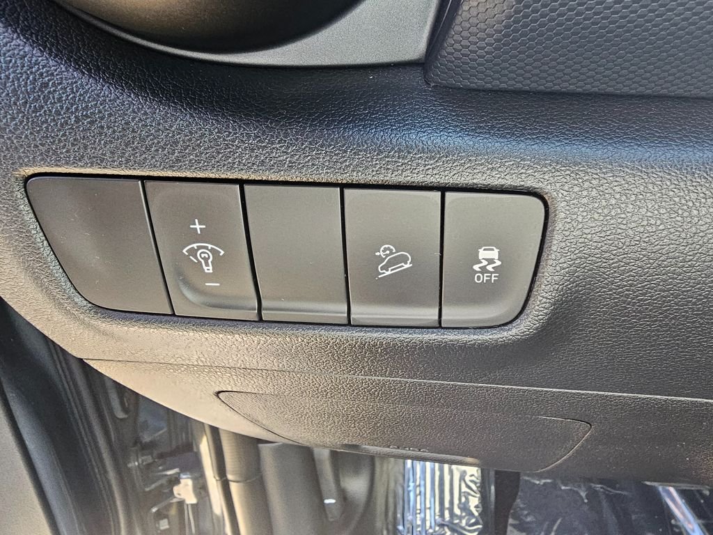2023 Hyundai Kona SEL - Photo 23