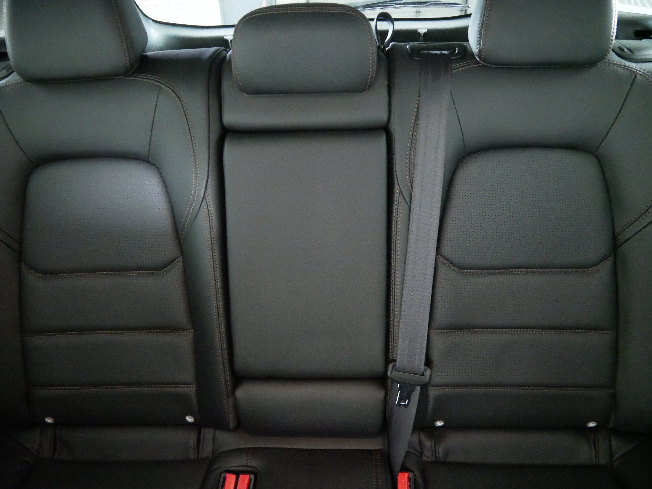 Certified Used 2025 Platinum Quartz Metallic Mazda 2.5 S Preferred Package image 13