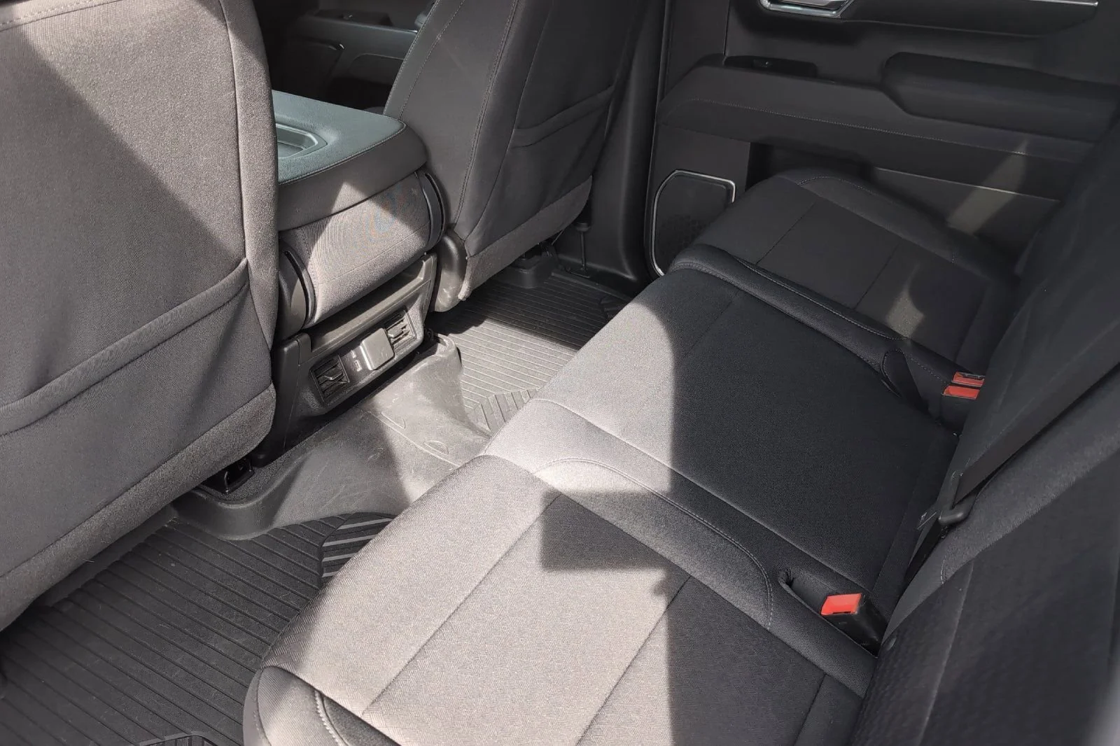 Used 2025 Summit White Chevrolet LT image 13