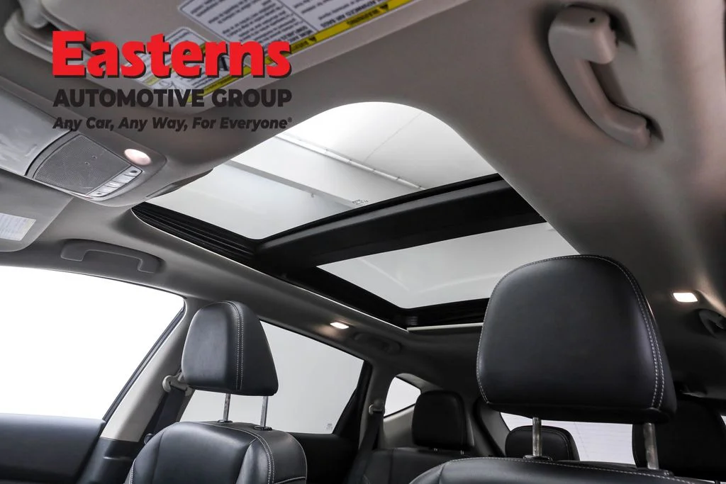 Used 2023 White Nissan SL image 35