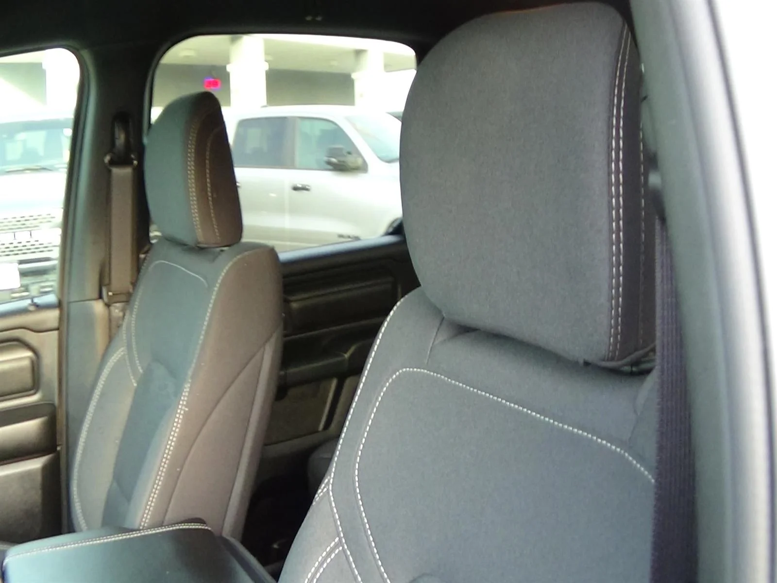 Used 2025 Bright White Clear Coat (pw7) RAM Tradesman image 18