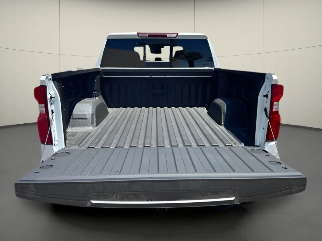 New 2026 Summit White Chevrolet RST image 30