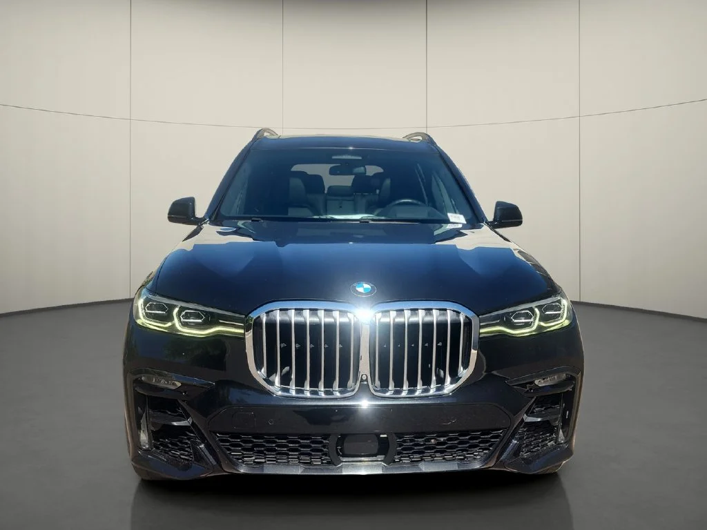 Used 2019 Black BMW xDrive50i image 2