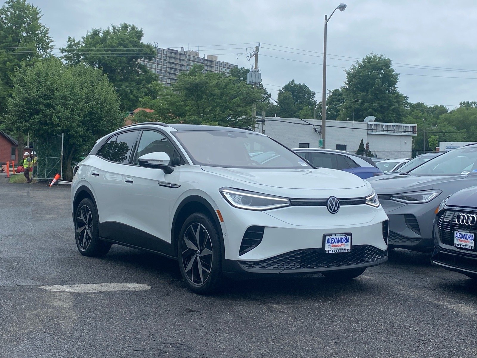 2023 Volkswagen ID.4 PRO S AWD's photo