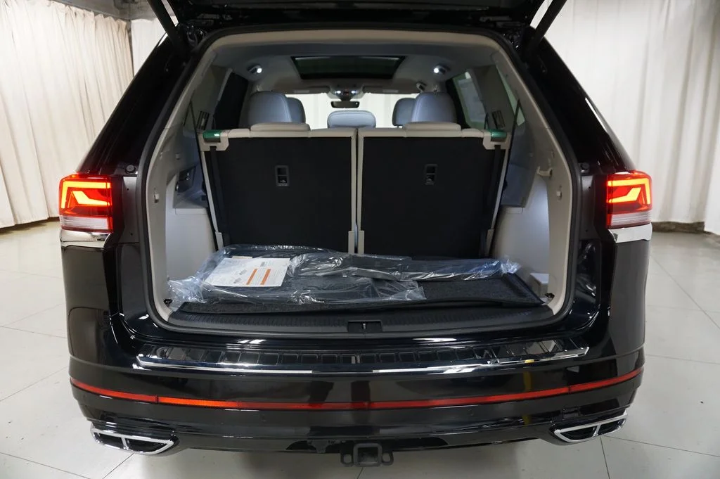 New 2026 Deep Black Volkswagen 2.0T SEL Premium R-Line image 75