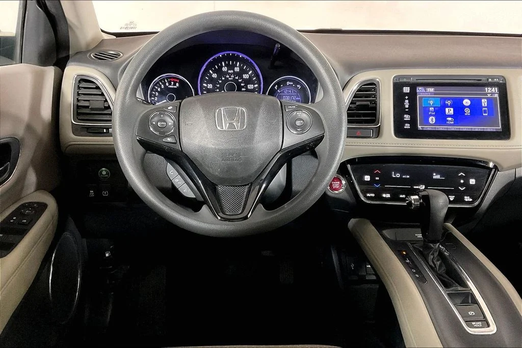 Used 2018  Honda EX image 4