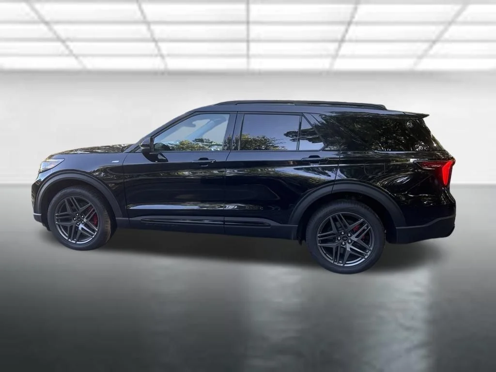 Used 2025 Black Ford ST-Line image 2