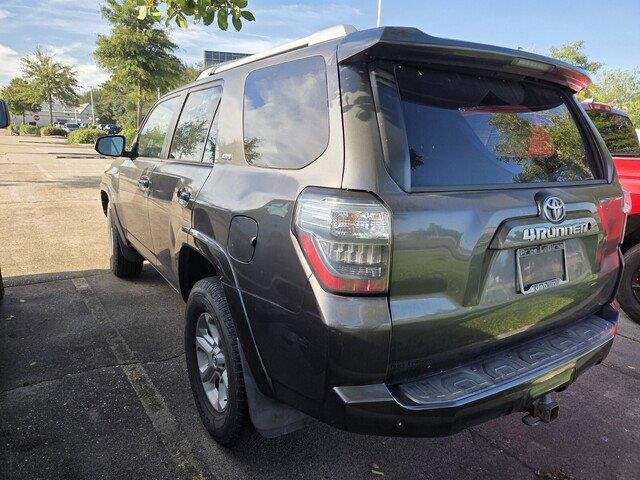 Used 2014 Magnetic Gray Metallic Toyota SR5 image 5