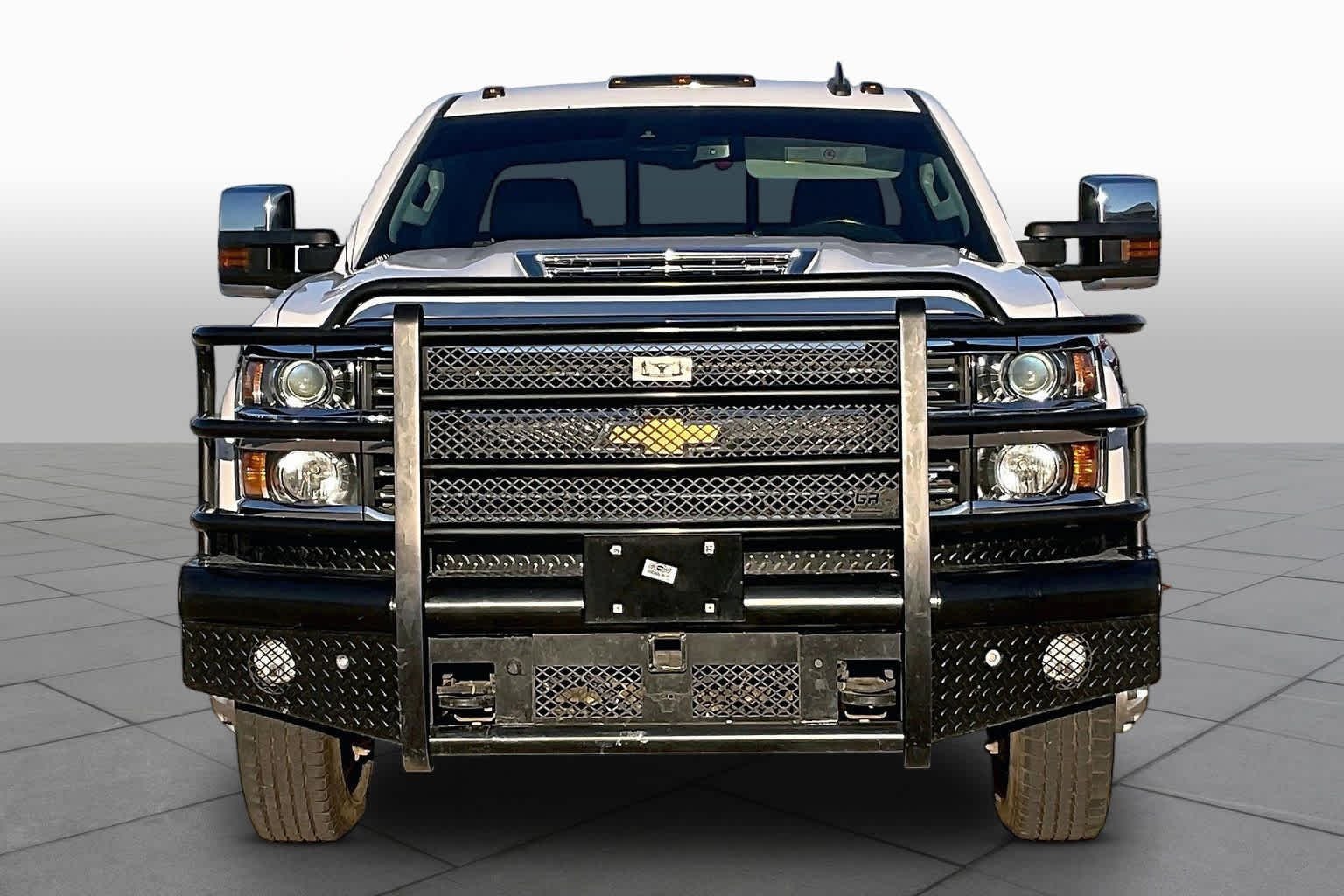 Used 2018 SUMMIT WHITE Chevrolet LTZ image 5