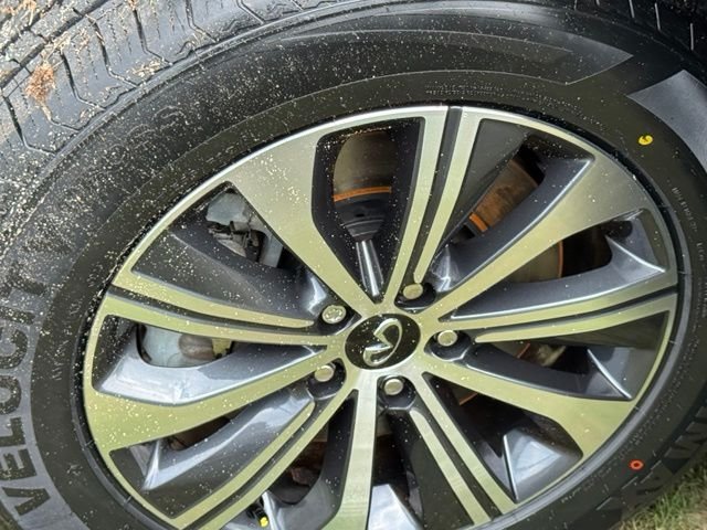 Certified Used 2024 Gray INFINITI PURE image 11