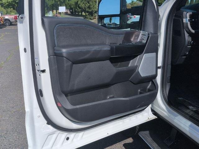 New 2026 Star White Metallic Tri-Coat Ford F-250® Platinum® image 9