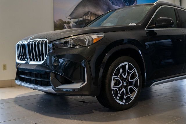 Certified Used 2026 Black Sapphire Metallic BMW xDrive28i image 6