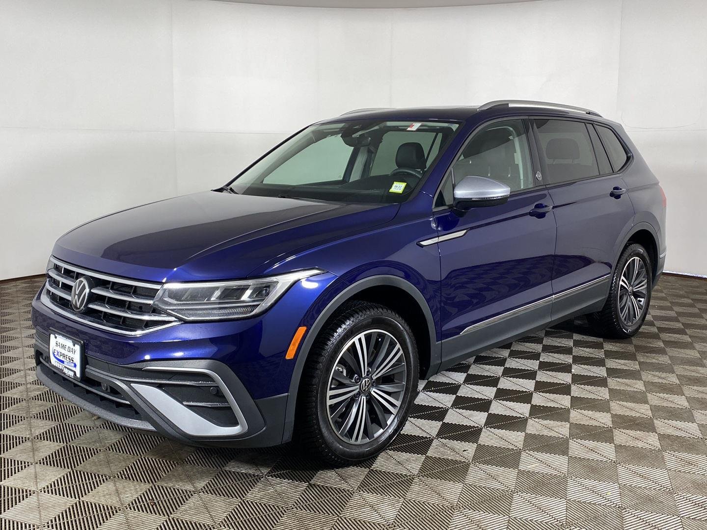 Used 2024 Atlantic Blue Metallic Volkswagen SE image 26