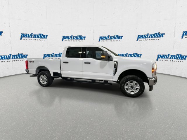 New 2027 White Ford XLT image 13