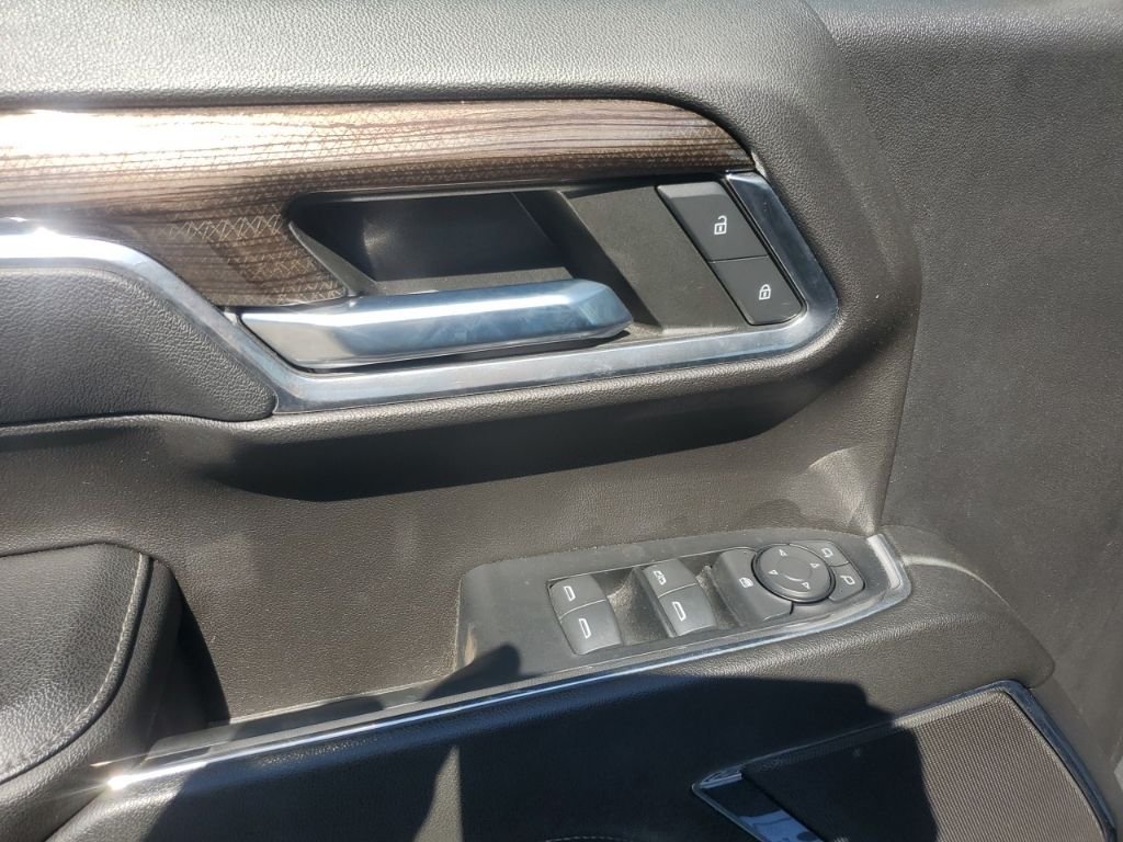 Used 2023 Gray Chevrolet LT image 18
