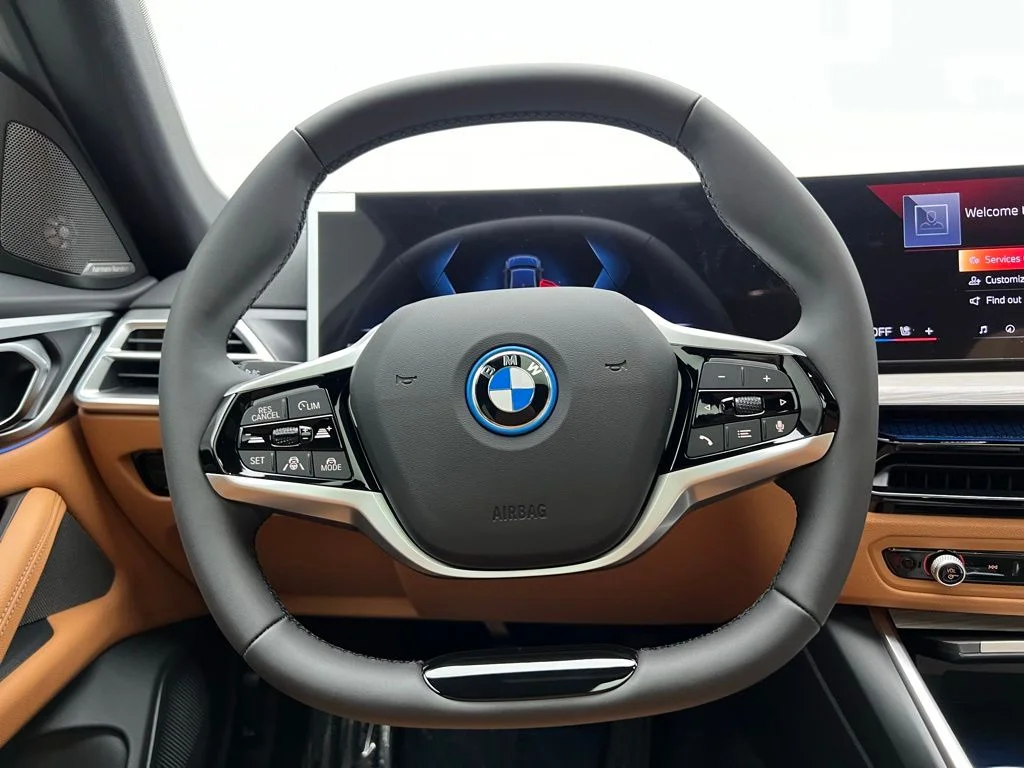 Used 2026 Black Sapphire Metallic BMW eDrive40 image 17
