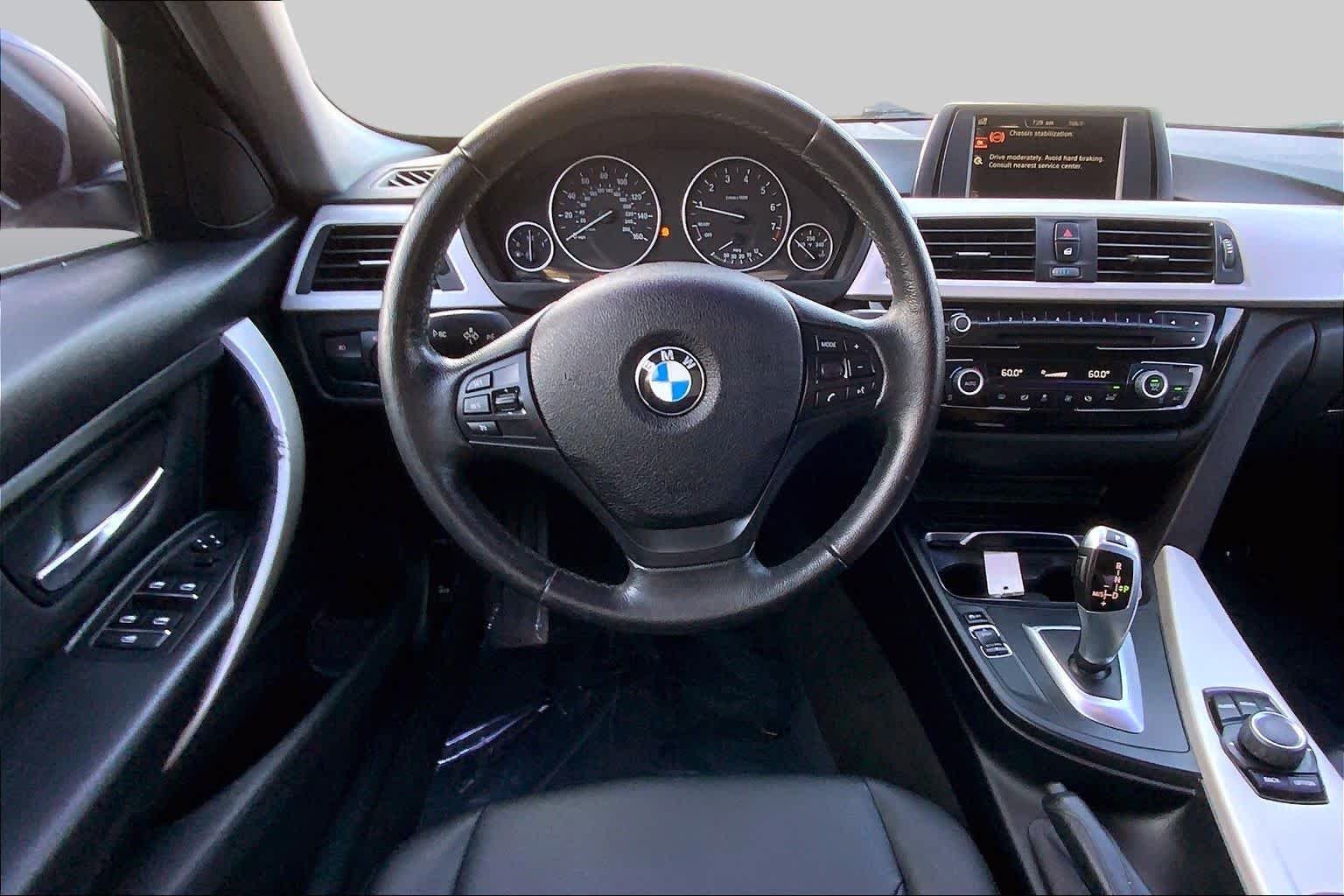 Used 2016 GREY BMW 320i image 6