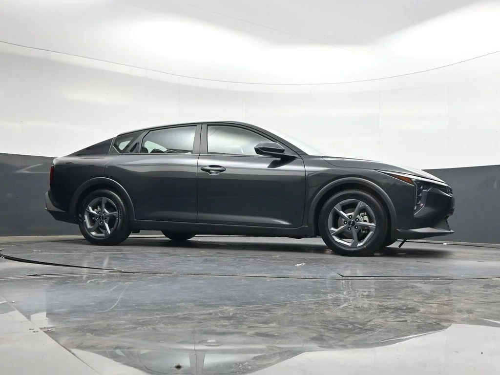 Used 2025 Gray Kia LXS image 34