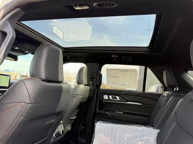 New 2026 Star White Metallic Tri-Coat Ford Tremor® image 38