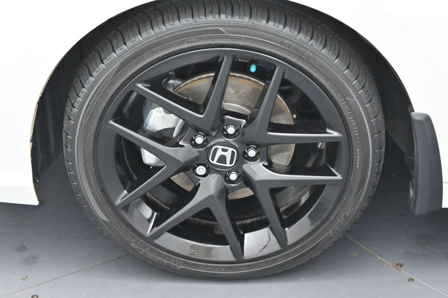 Used 2025 Platinum White Pearl Honda Sport image 32