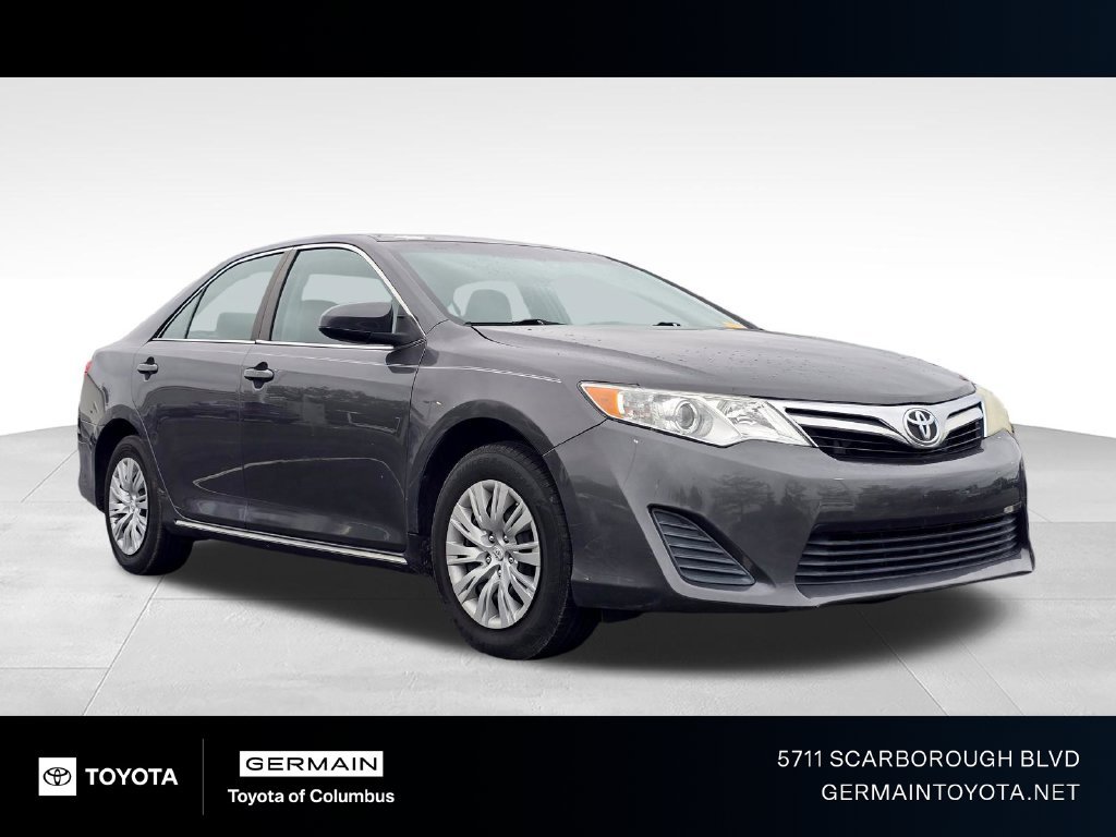 Used 2014 Gray Toyota LE image 1
