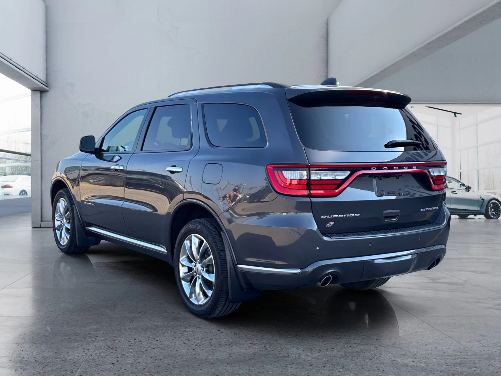 Certified Used 2023 VAPOR GREY Dodge Citadel image 3