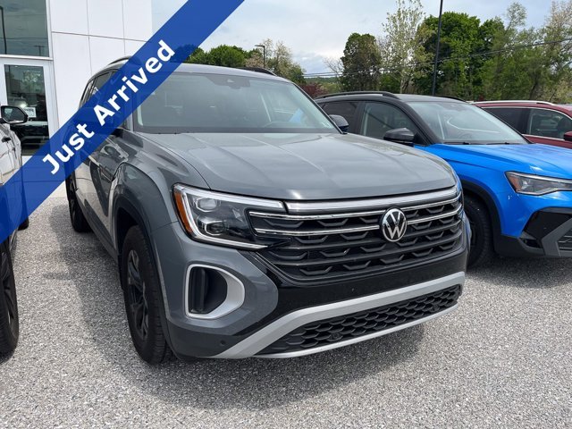 2025 Volkswagen Atlas 2.0T Atlas Peak Edition 4MOTION's photo