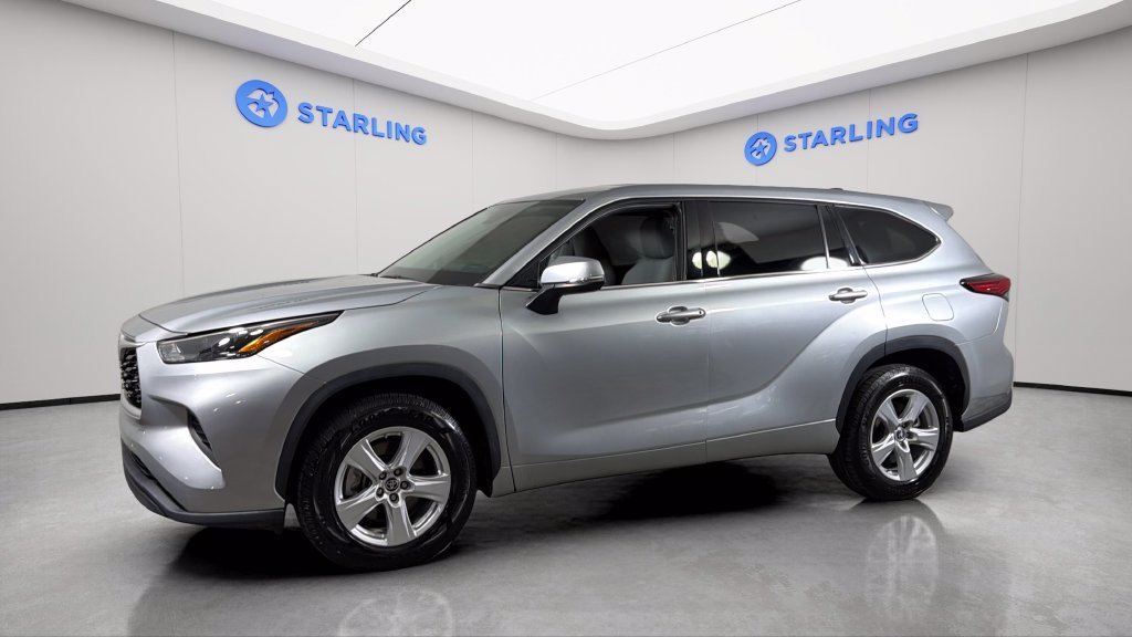 Used 2022 Silver Toyota L image 2