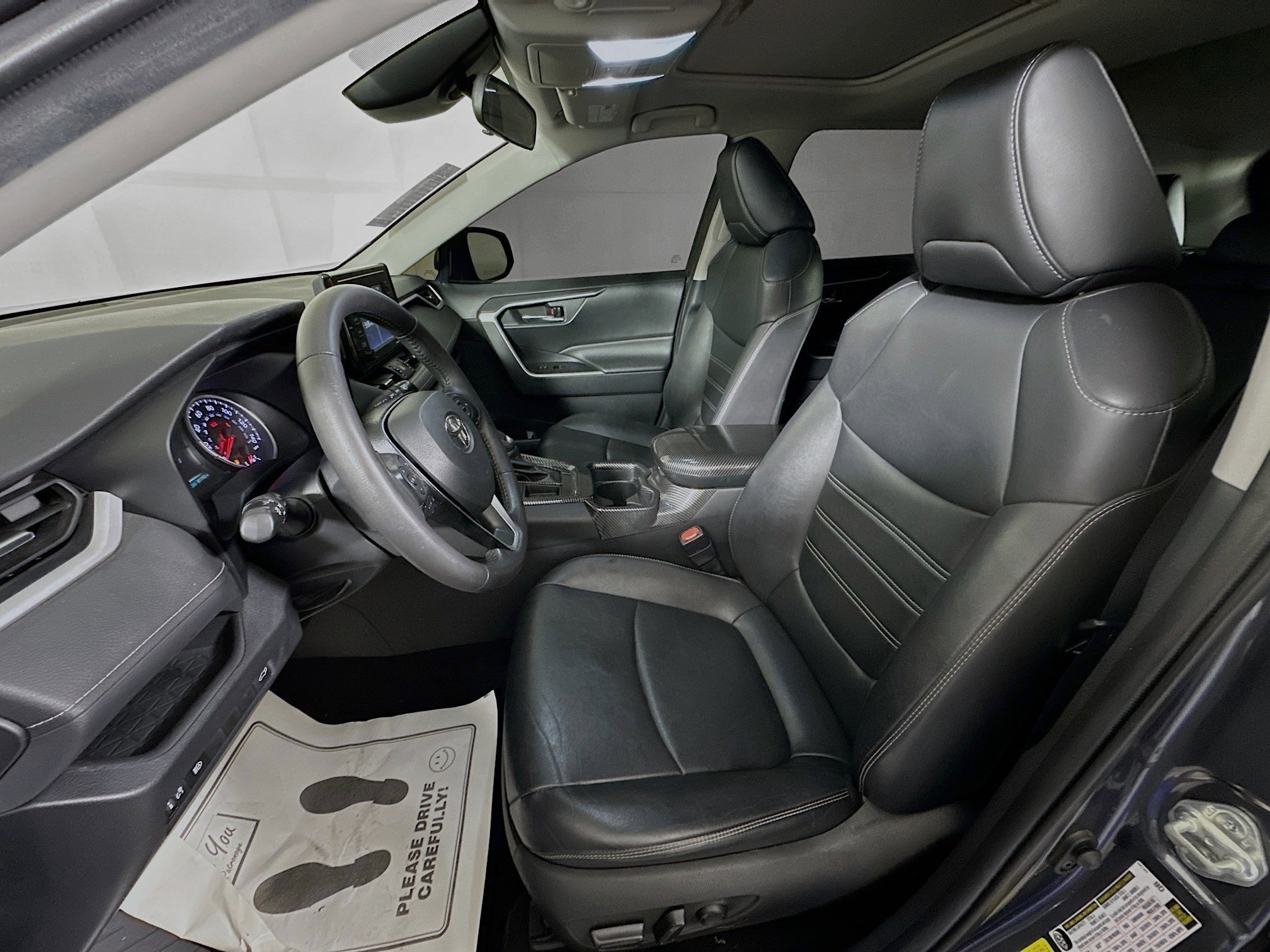 Used 2021 Magnetic Gray Metallic Toyota XLE Premium image 12
