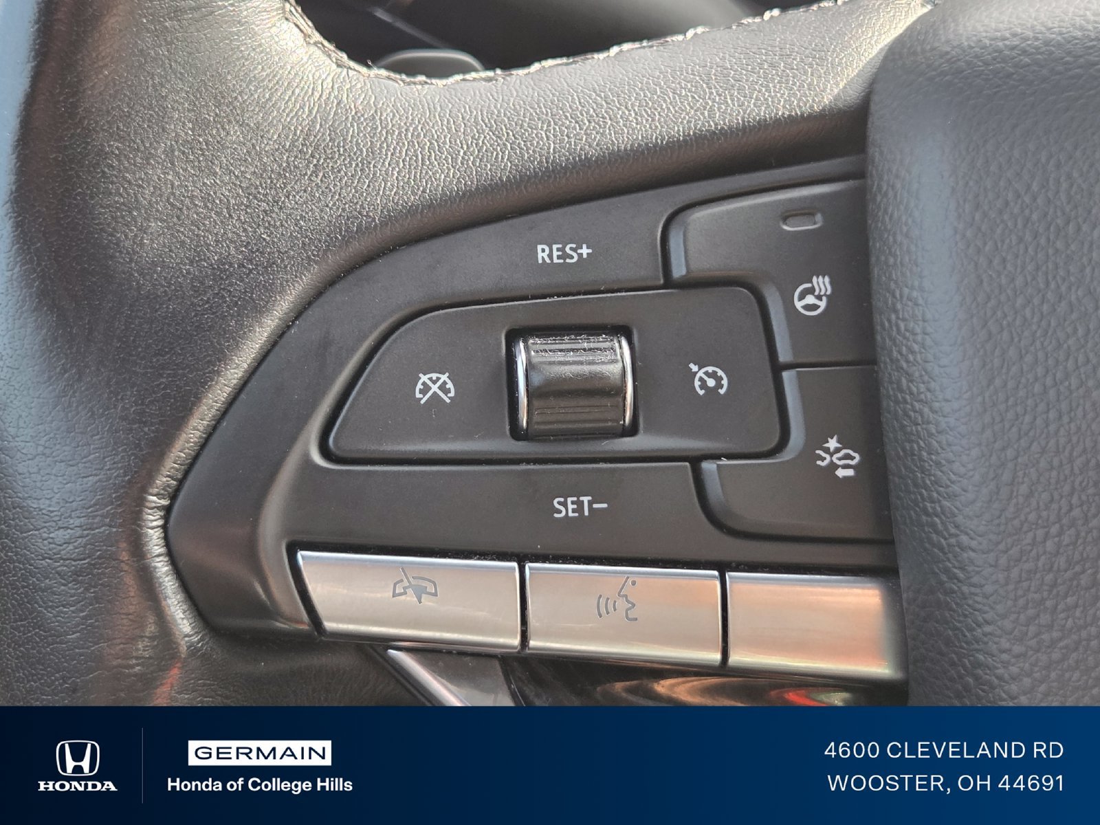 Used 2021 Black Metallic Cadillac Premium Luxury image 28
