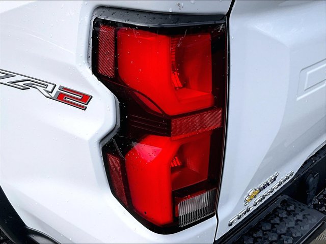 Used 2024 White Chevrolet ZR2 image 32