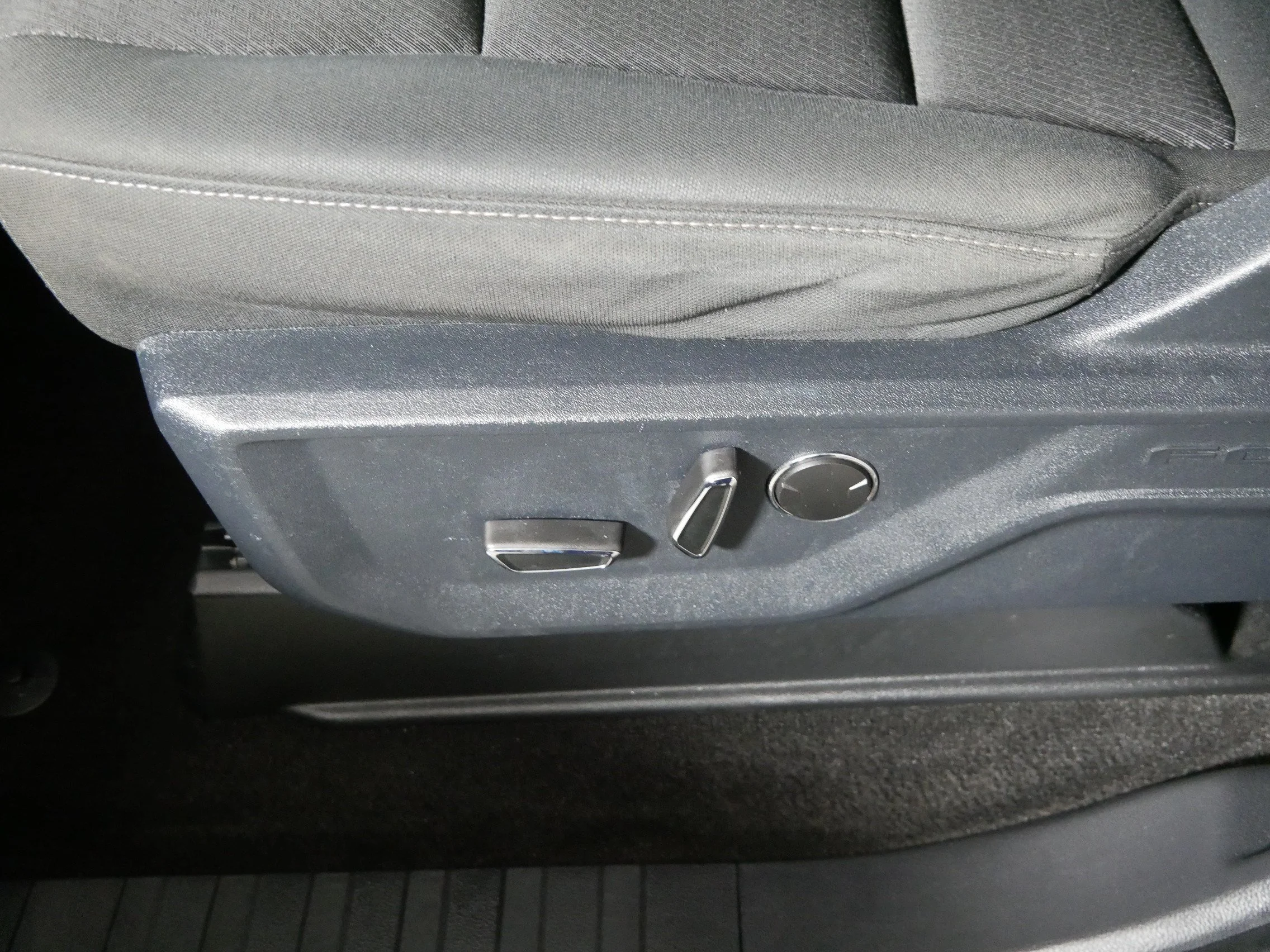 Used 2021 Agate Black Metallic Ford XLT image 20