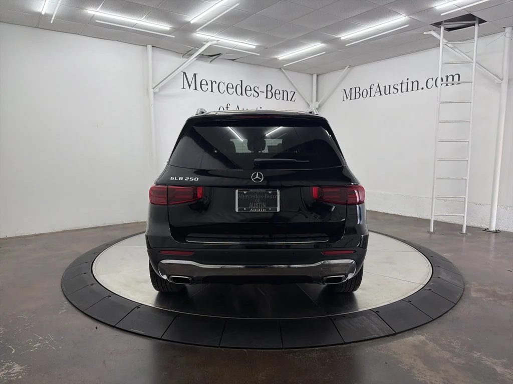 Used 2026 Black Mercedes-Benz GLB 250 image 6