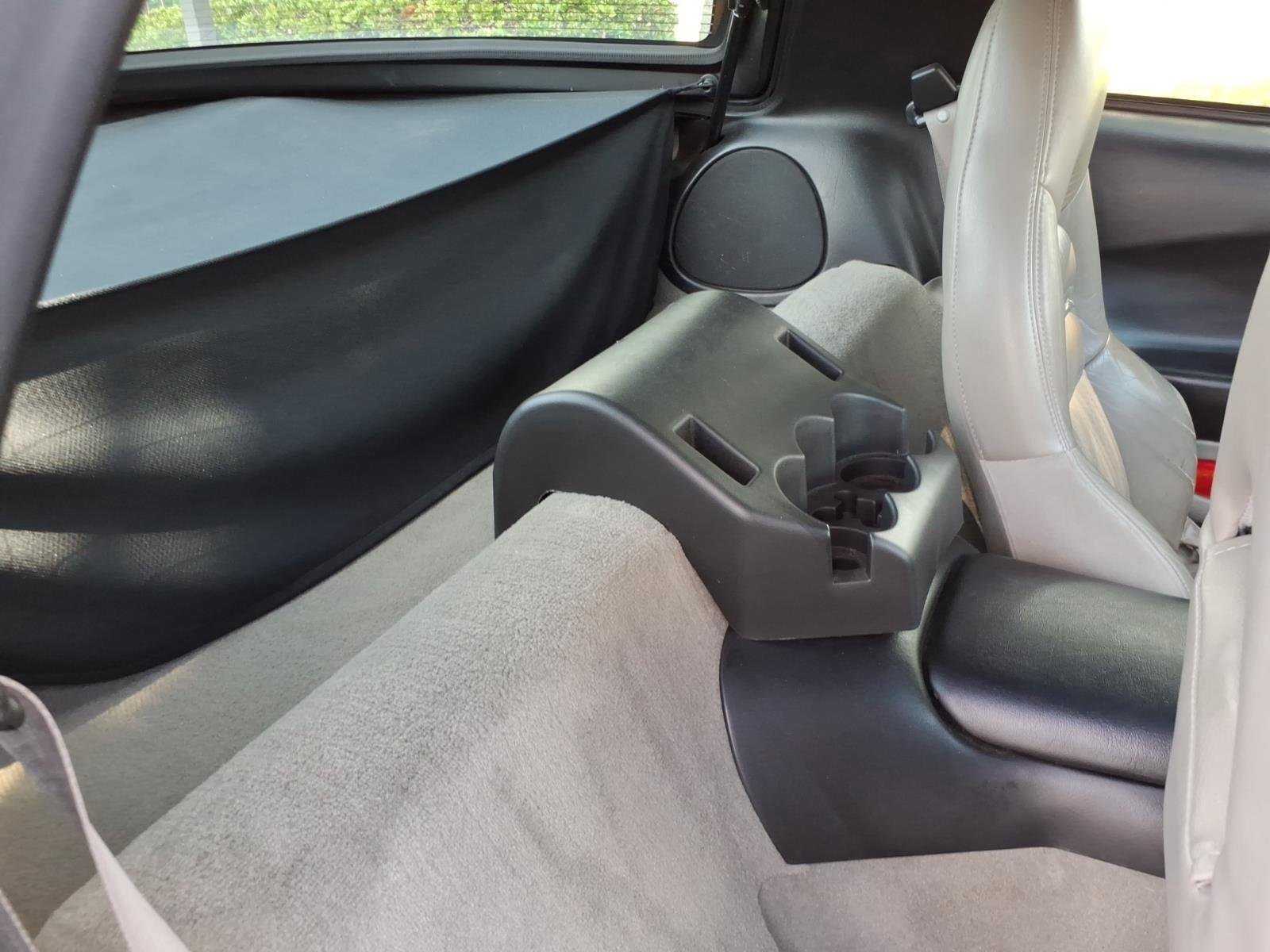 Used 1997 Arctic White Chevrolet  image 21